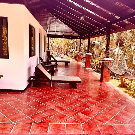 Hotel El Jardin Montezuma Buitenkant foto
