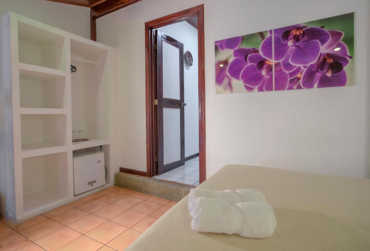 Hotel El Jardin Montezuma Buitenkant foto