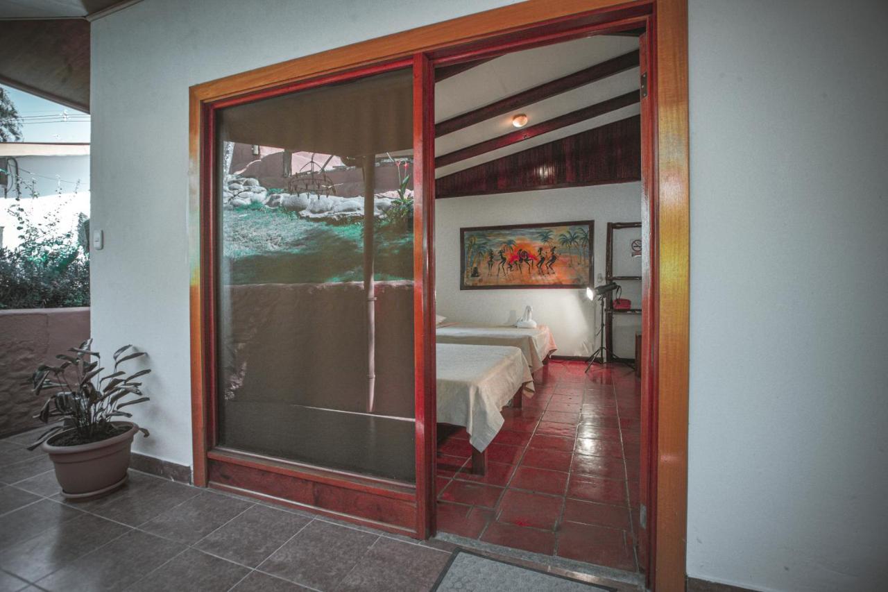 Hotel El Jardin Montezuma Buitenkant foto
